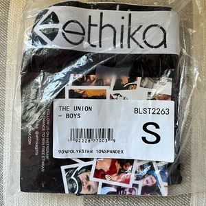 COPY - NWT - Ethika boxer briefs Boys size S.